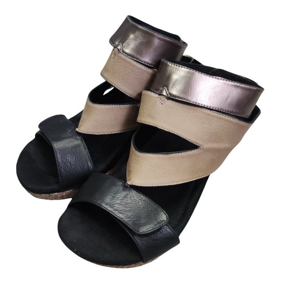 Modzori Olivia Reversible Wedge - Picture 2 of 10
